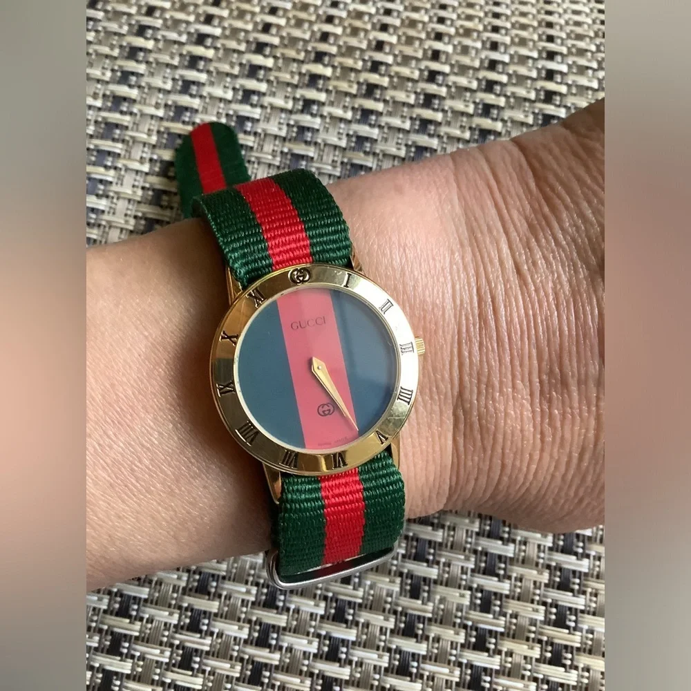Gucci Gold-Tone watch for young man or lady ❤️💚